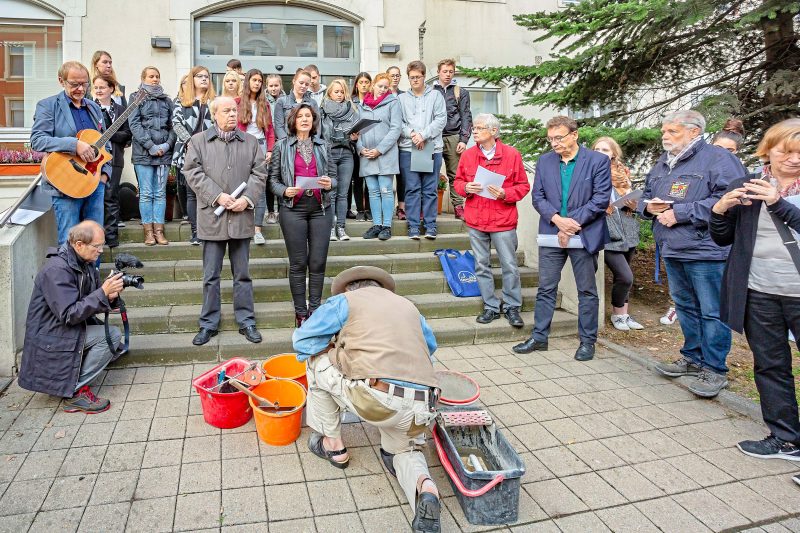 Verlegung neuer Stolpersteine